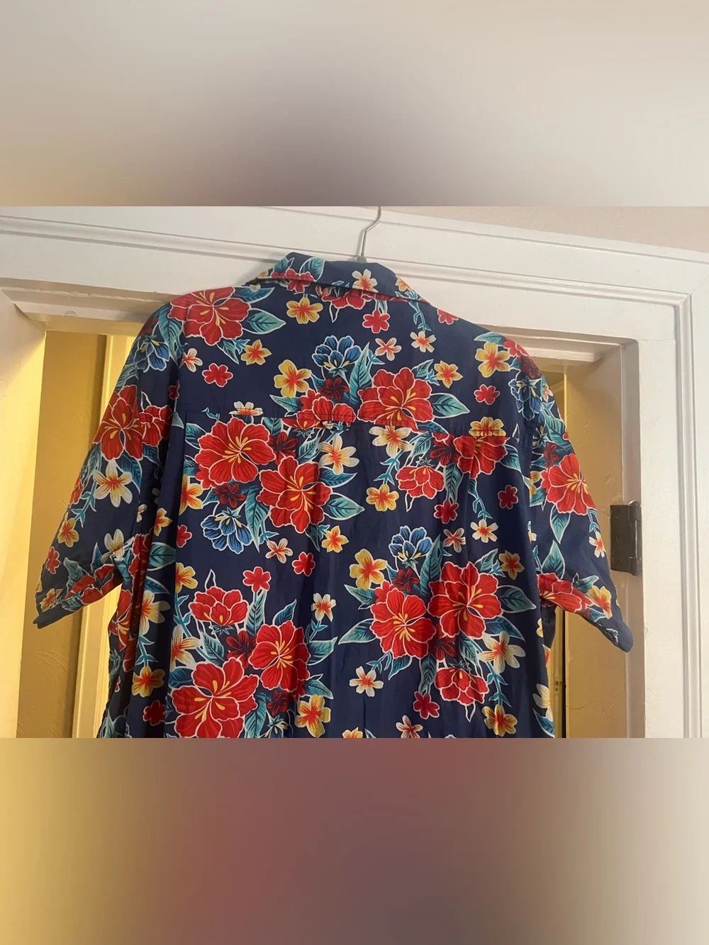 Hurley Men’s Hawaiian Floral Beach Vacation Short Sleeve Button Down Shirt XXL